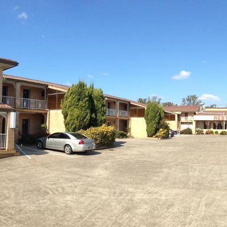 Alexander The Great Motel Windsor Bagian luar foto